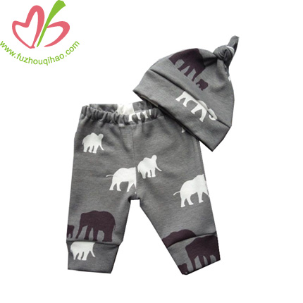 Printed Baby Leggings With Hats Set